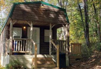 Acorn Cottage at Hocking Vacations has Balcony rooms