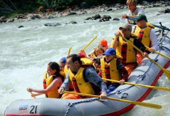 Shangri-La - Near Mendenhall Glacier And Auke Bay -Discounts On Tours! allows 18 year olds to book a room