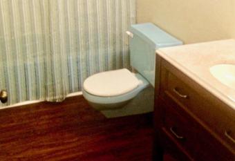 Mendenhall Private Room In Shared Home - Discount On Tours allows 18 year olds to book a room