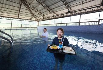 Misty Gate has Balcony rooms