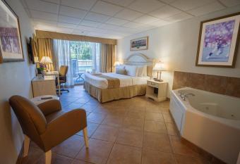 Stadium Hotel has Balcony rooms