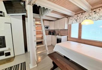 Sarkkila has Balcony rooms