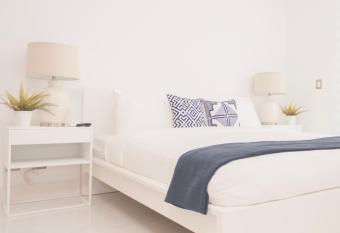 Luxury Rooftop Pool Downtown Piantini King Bed has Balcony rooms