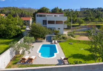 Villa Ume with swimming pool and volleyball court has Balcony rooms