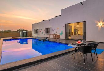 StayVista at Le Bon Horizon allows 18 year olds to book a room