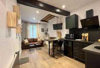 L Atelier des bords de l Eure has Balcony rooms