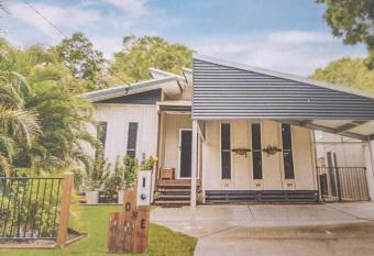 BANKSIA BEACH BEAUTY has Balcony rooms