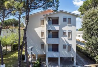 Condominio Trincarino has Balcony rooms