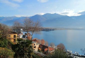 Castello Lovere appartamenti has Balcony rooms