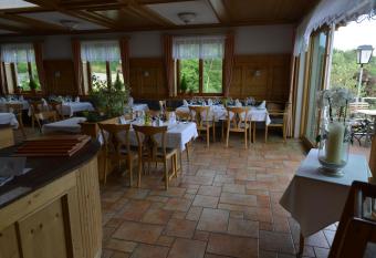 Landhaus Waldfrieden has Balcony rooms