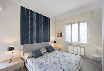 Victoria Apartments Bleu has Balcony rooms