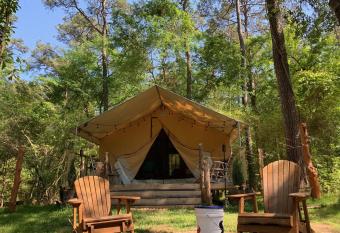 Natura Retreat - Serenity Glamping Tent allows 18 year olds to book a room