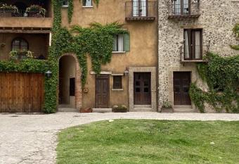 Loft en Centro de Val Quirico Volterra hotel has Balcony rooms