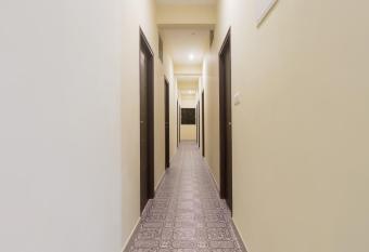 Capital O Mk Arcade allows 18 year olds to book a room