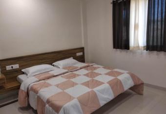 ELITE HOME has Smoking rooms