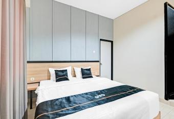 Collection O 90774 Homi Stay allows 18 year olds to book a room