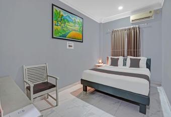 Collection O 90783 Hotel Ayeng Mandiri allows 18 year olds to book a room