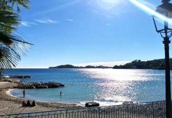 Studette  allows 18 year olds to book a room