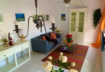 Casa Naranja- close to the old town Altea and the beach has Balcony rooms