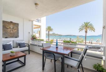 Can Sivella has Balcony rooms