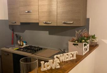 Affittacamere     La casa di Claretta    allows 18 year olds to book a room