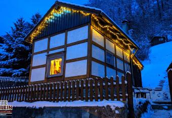 Arode H  tte Harzilein - Romantic tiny house on the edge of the forest has Balcony rooms