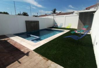 ACAPULCO DIAMANTE NUEVA E INCREIBLE VILLA CON ALBERCA PROPIA has Balcony rooms