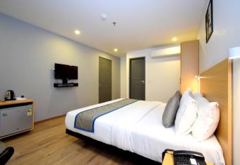 Hotel Rest And Leaf allows 18 year olds to book a room