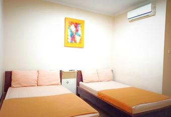 OYO 90818 Hotel Puspa Indah 2 allows 18 year olds to book a room