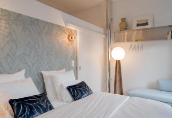 La Maison de Chestret allows 18 year olds to book a room