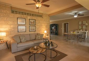 Classic Escape Condo in the Heart of Anacaona Ave. allows 18 year olds to book a room