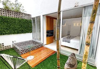 Hotel CLARUM 101 has Balcony rooms