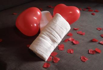 LA FONTANA has rooms with a private hot tub