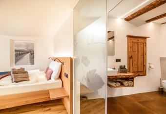 Brantenhof Ferienwohnung Vinea allows 18 year olds to book a room