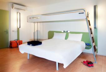 Hotel Inn Design Issoudun allows 18 year olds to book a room