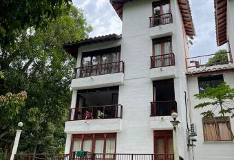 Hoster  a tropical la florida has Balcony rooms