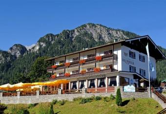 Hotel Brunneck has Balcony rooms