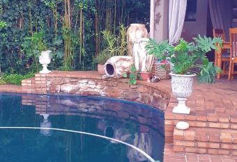 Stunning BnB in Gorgeous Garden Setting has Balcony rooms