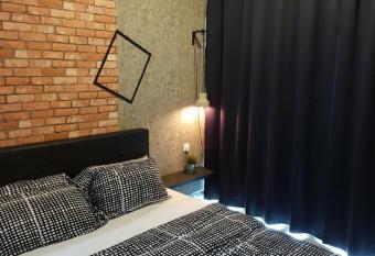 17-3Bedroom Palazio Apartment Mount Austin for 6Pax has Balcony rooms