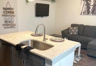 Beautiful Luxury stay in the heart of the city has Balcony rooms