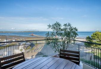 La terrazza sul faro has Balcony rooms