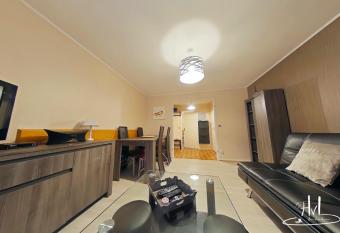 L Escapade Geromoise has Balcony rooms