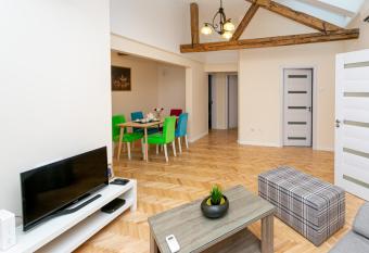 Grand Suite Centre allows 18 year olds to book a room