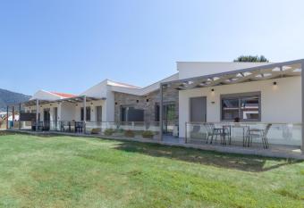 Oli Terra Seaside has Balcony rooms