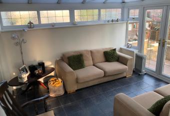 3-Bed House Waterfall country Brecon Beacons has Balcony rooms