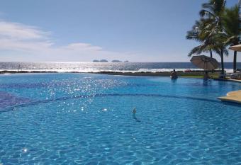 Beautiful beachfront home, infinity pool on spectacular Pacific Ocean bay. has Balcony rooms