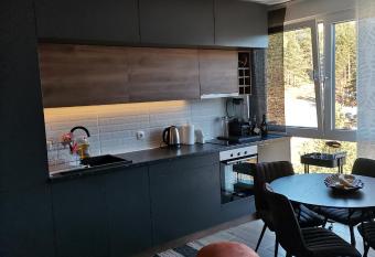 La Cabana Divcibare has Balcony rooms