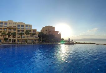 Comfy Stays at DeadSea Samarah Resort allows 18 year olds to book a room