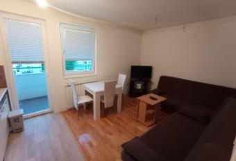 Apartman Brezo has Balcony rooms