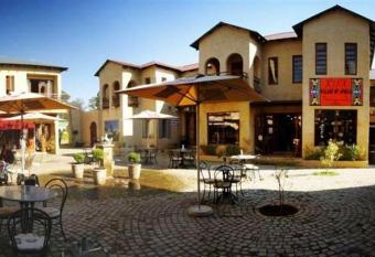 Cherry Grove has Balcony rooms